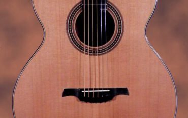 Baritone Guitar, Cedar – Bubinga, made in 2018