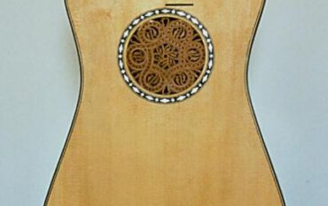 Baroque Guitar after Antonius Stradivarius, made in 1994