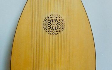 13-course Theorbo after J. Thielke, made in 1994