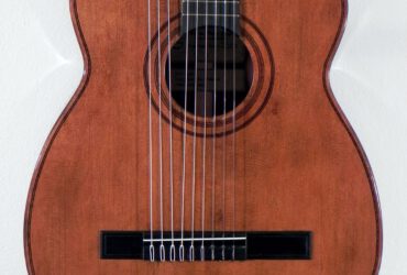 9-saitige Gitarre nach Luigi Auciello, Fichte, Guatemalapalisander, Baujahr 2023